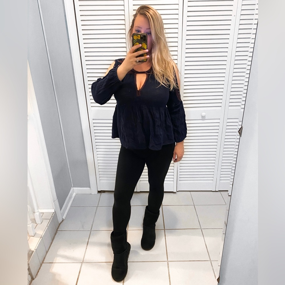 American Eagle | Boho Flowy Blouse With Bell Sleeves - Picture 2 of 6